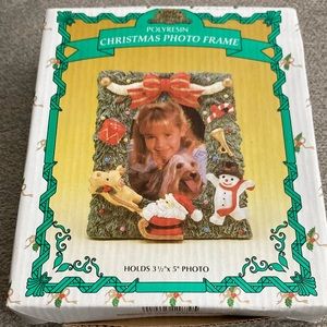 6 inch by 5 inch frame holds 3.5 inch by 5 inch photo poly resin photo